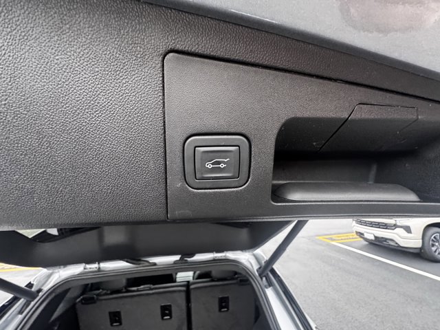 Used 2025 Cadillac XT5 Premium Luxury image 9