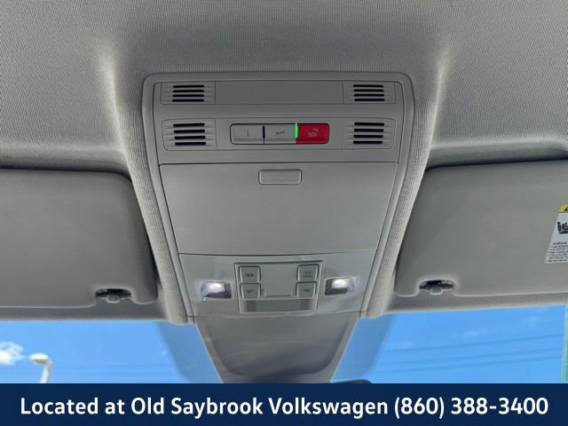Used 2022 Volkswagen Tiguan SE image 15
