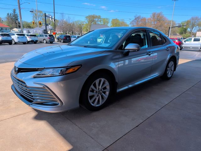 Used 2024 Toyota Camry LE w/ Convenience Package image 2