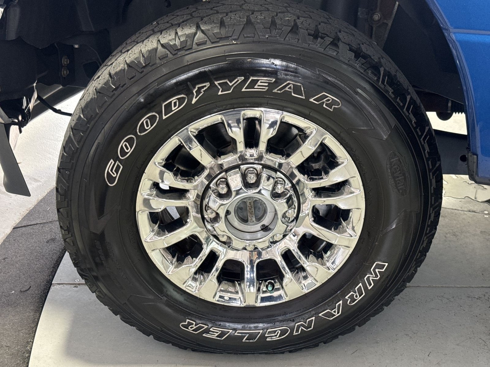 Used 2022 Ford F350 XLT w/ XLT Premium Package AWD/4WD image 13
