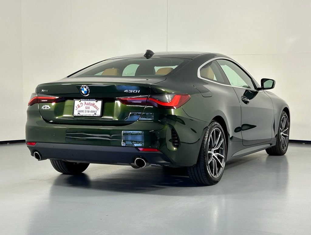 Used 2023 BMW 430i xDrive Coupe w/ Premium Package image 7