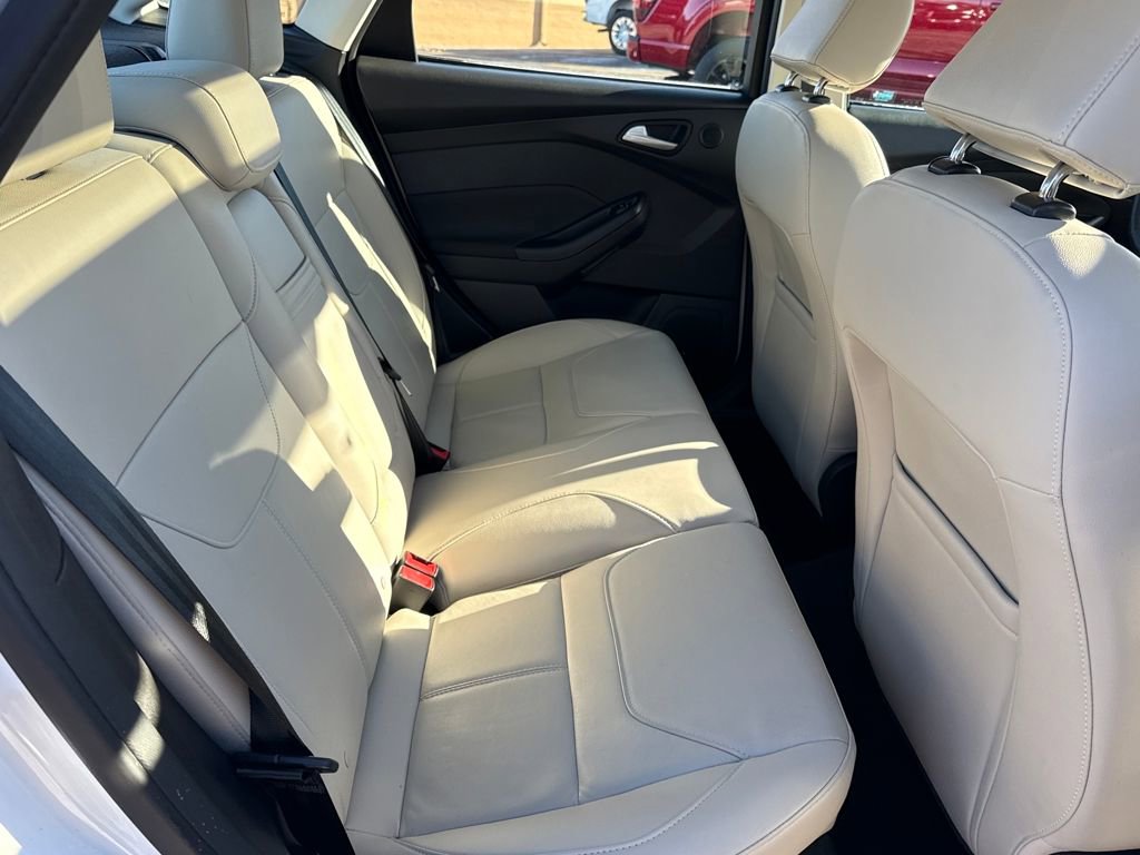 Used 2016 Ford Focus Titanium w/ Titanium Cold Weather Package image 9