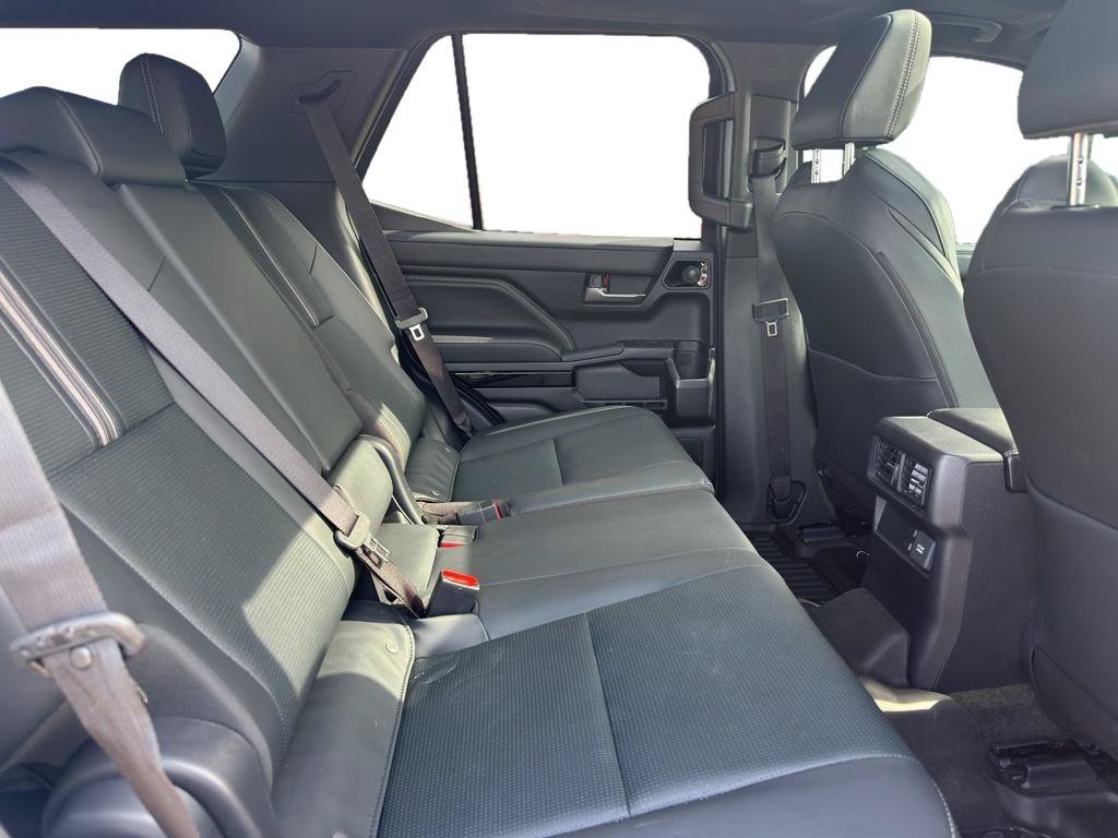 Used 2025 Toyota 4Runner Limited w/ Tow Technology Package AWD/4WD image 10