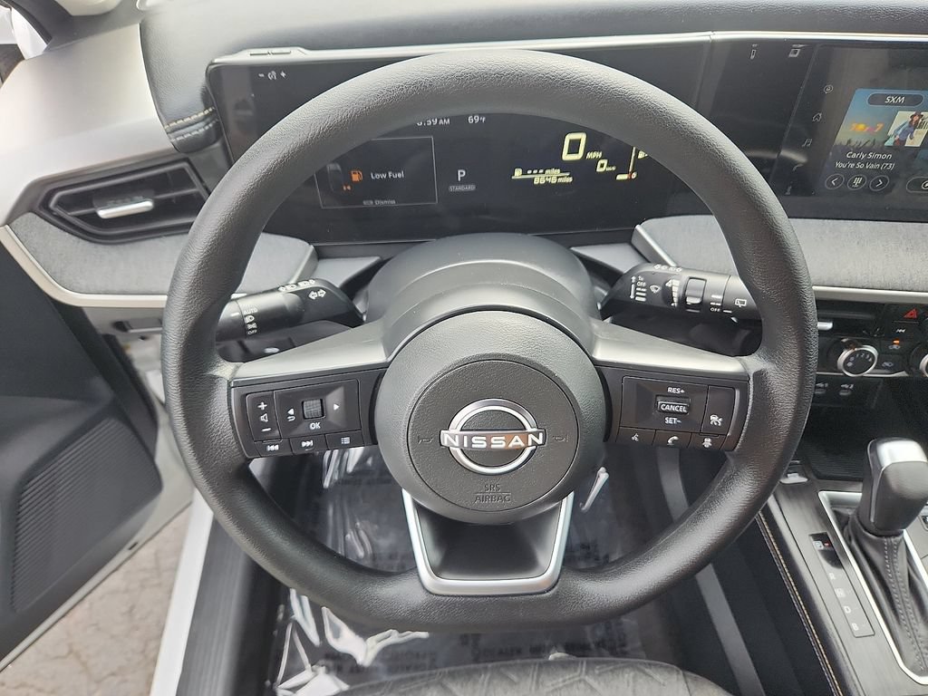 Certified 2025 Nissan Kicks SV AWD/4WD image 19