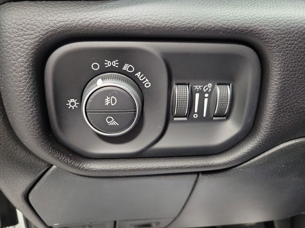 Used 2022 RAM 2500 Laramie AWD/4WD image 40