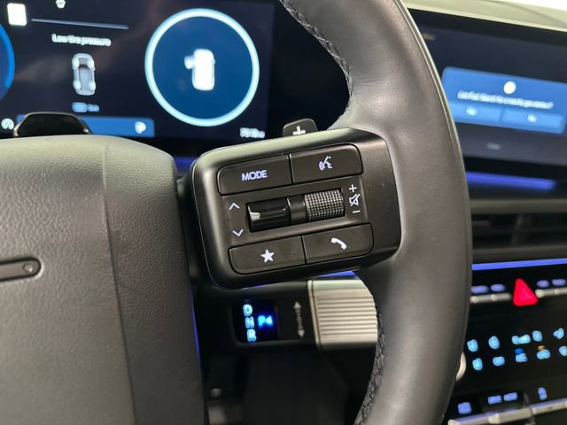 Used 2025 Hyundai Santa Fe Calligraphy image 16