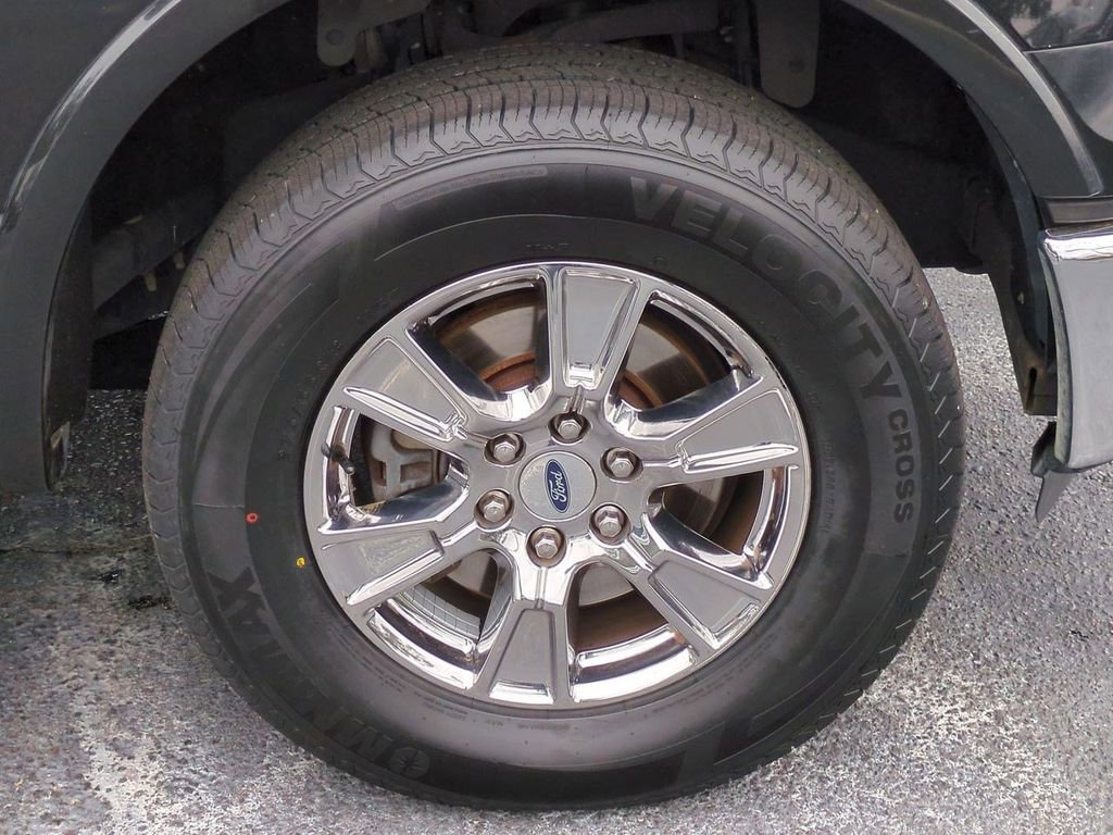 Used 2015 Ford F150 Lariat image 11