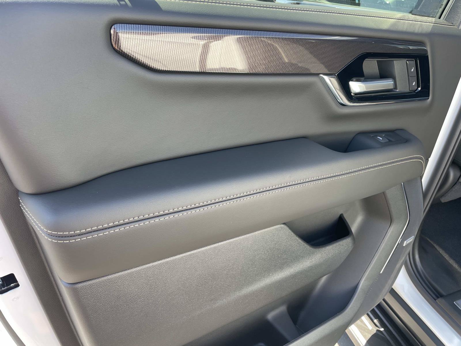 New 2026 GMC Yukon XL Elevation AWD/4WD image 23