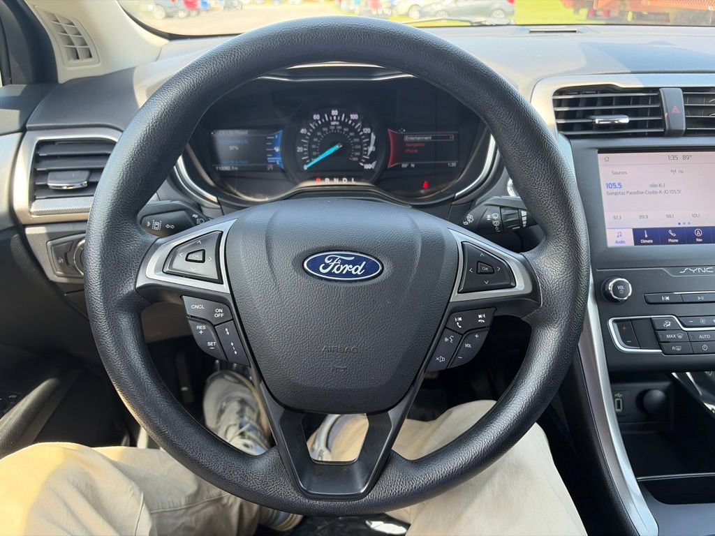 Used 2020 Ford Fusion SE FWD image 16
