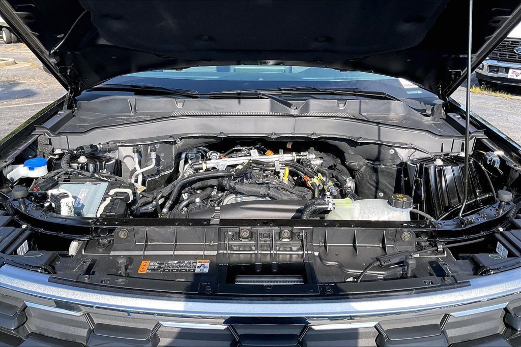 New 2026 Ford Explorer Active RWD image 12