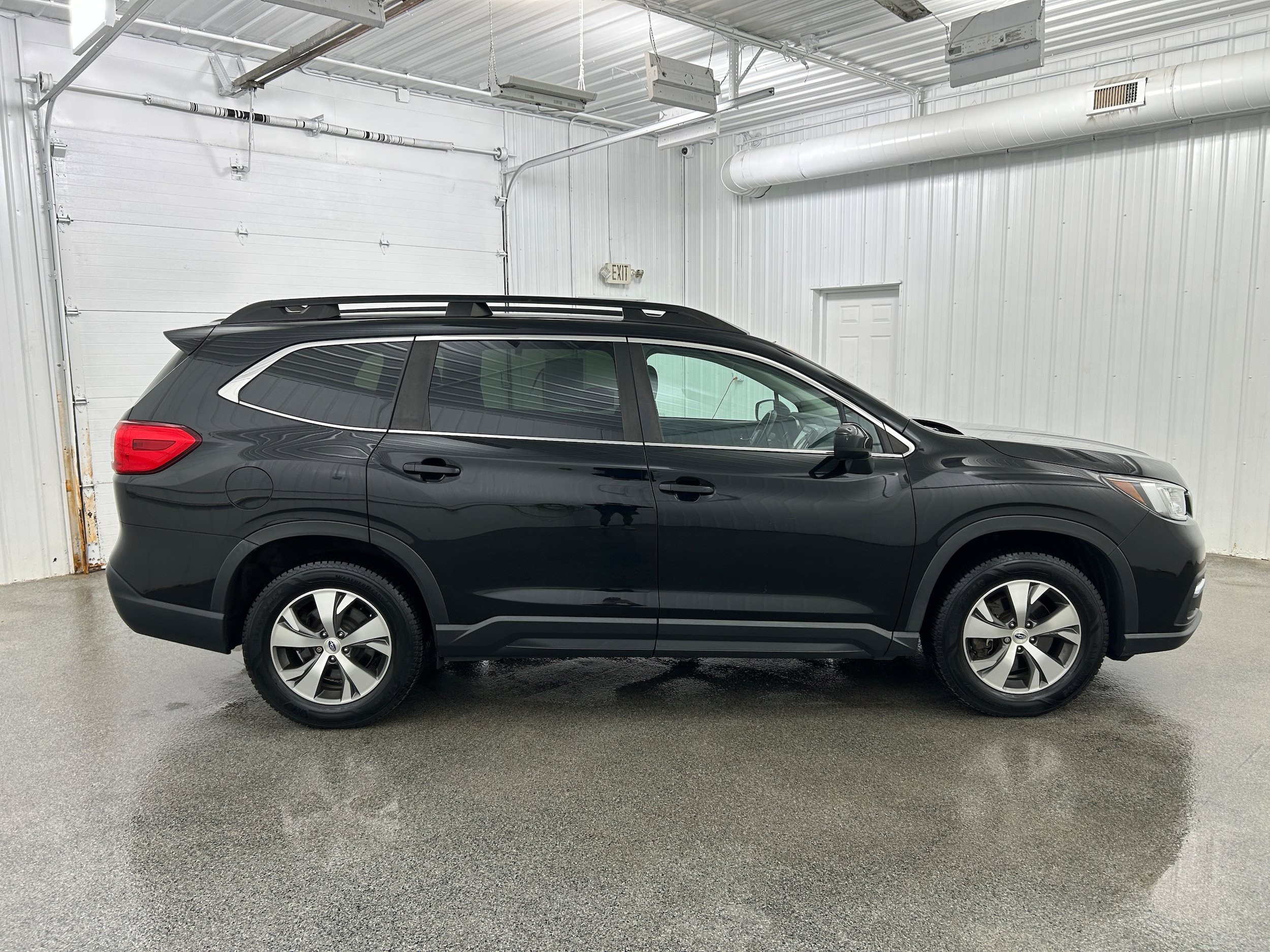 Used 2021 Subaru Ascent Premium w/ Convenience Package AWD/4WD image 37