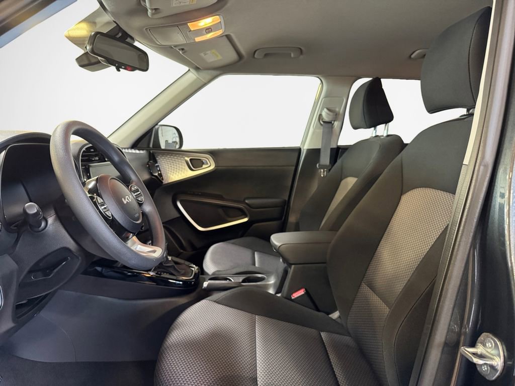 Certified 2023 Kia Soul S FWD image 12