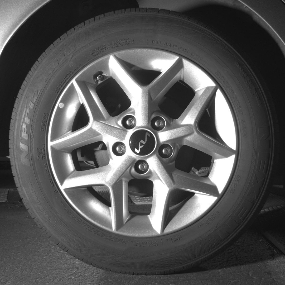 Used 2025 Kia Soul LX w/ LX Technology Package FWD image 17