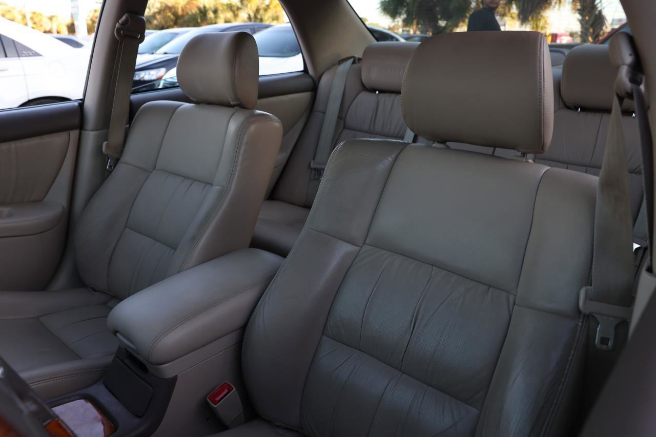 Used 2000 Lexus ES 330 image 6