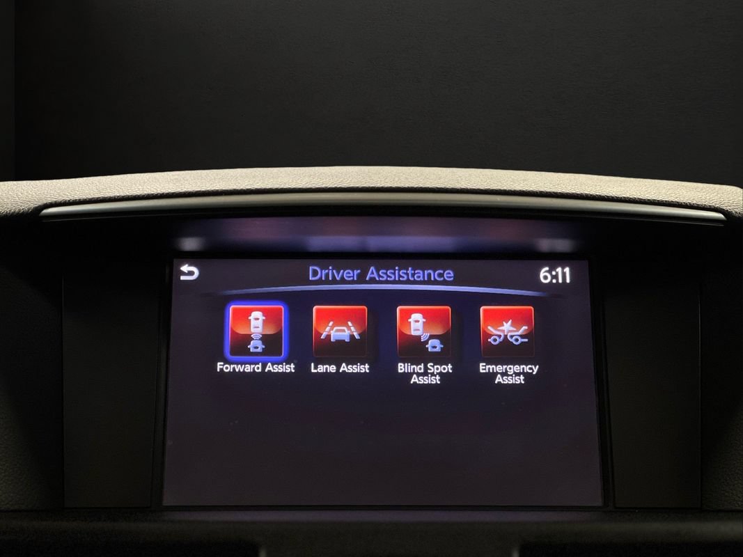 Used 2018 INFINITI Q70 Luxe w/ Sport Package AWD/4WD image 30