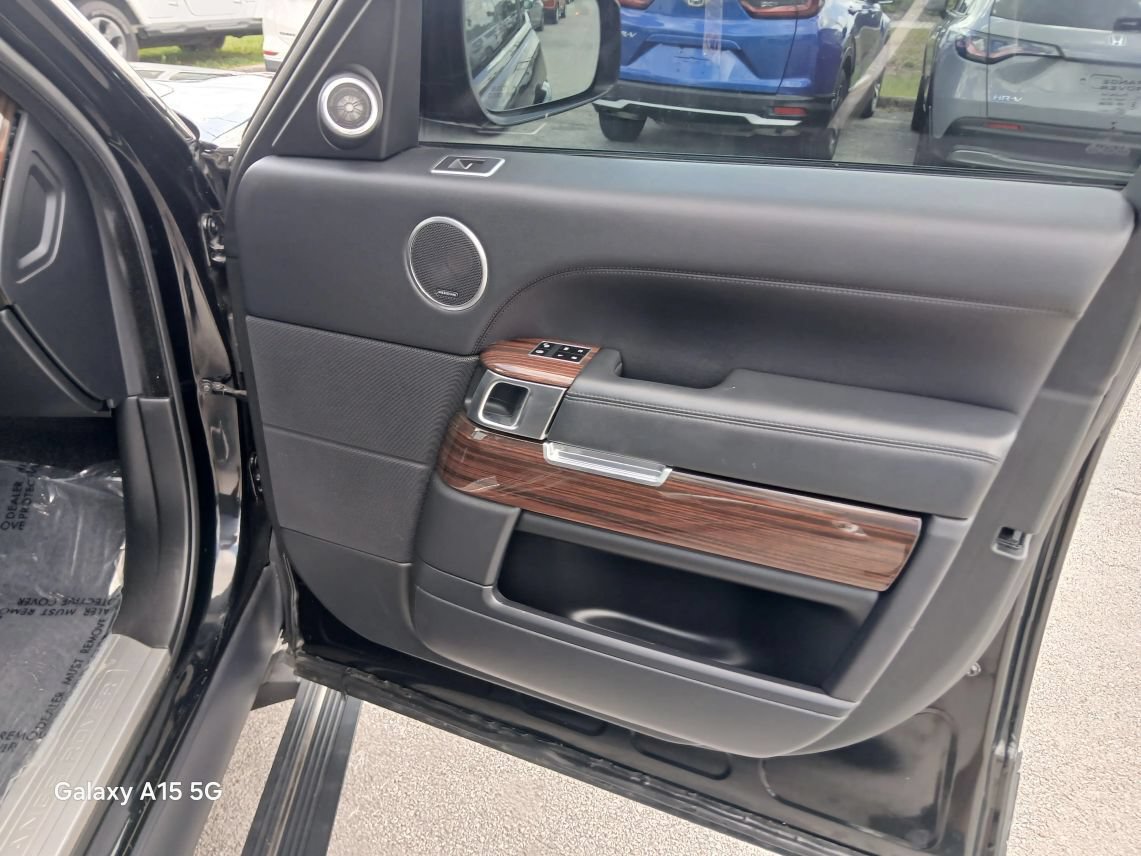 Used 2014 Land Rover Range Rover HSE AWD/4WD image 17