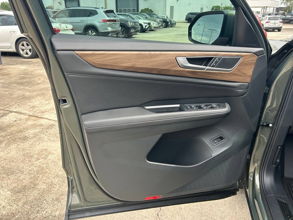 New 2026 Volkswagen Atlas SE FWD image 43