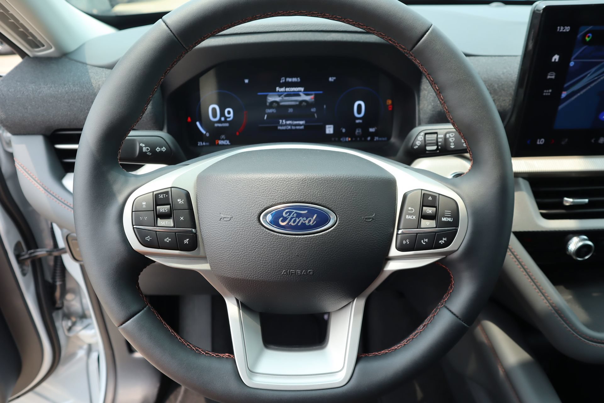 New 2026 Ford Explorer Active w/ Active Comfort Package AWD/4WD image 3