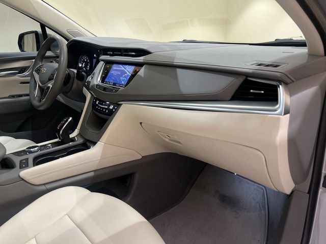 Used 2024 Cadillac XT5 Premium Luxury w/ Technology Package FWD image 27