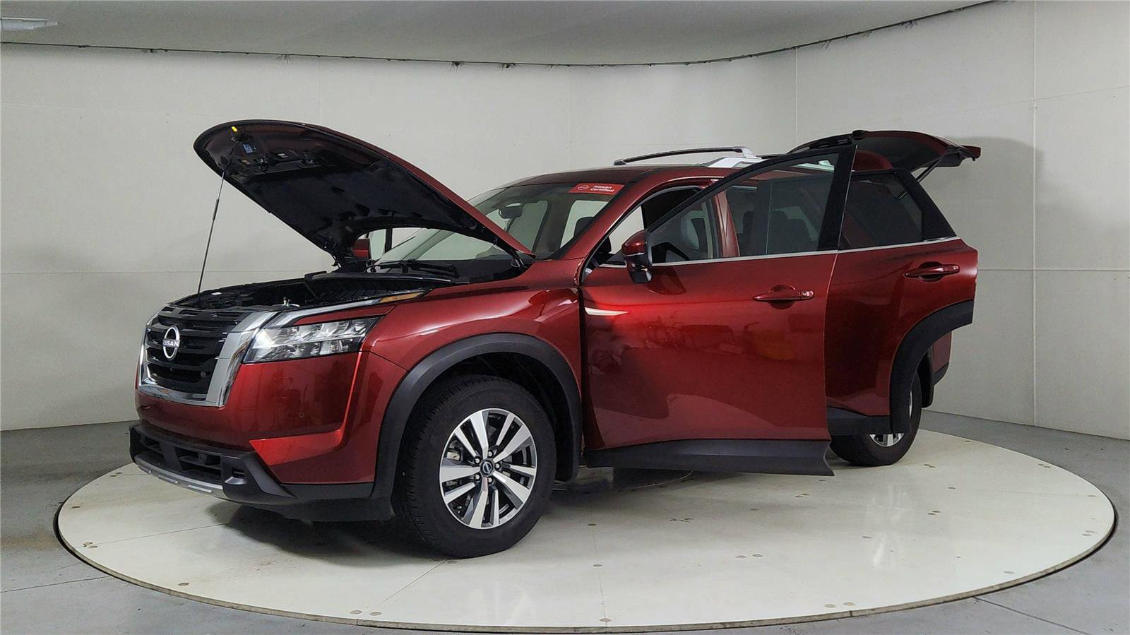 Used 2024 Nissan Pathfinder SL image 10