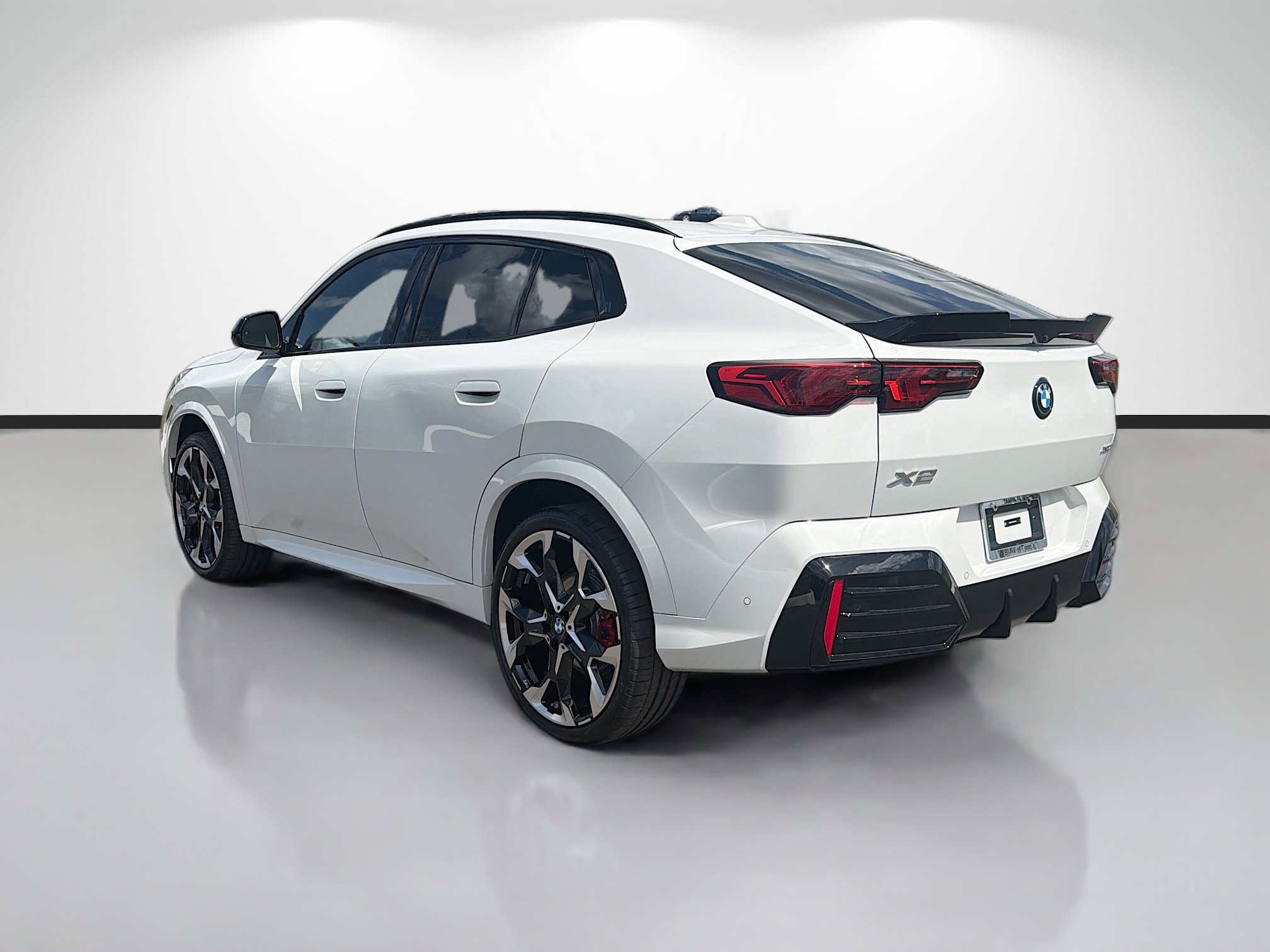 New 2026 BMW X2 xDrive28i w/ Technology Package AWD/4WD image 5