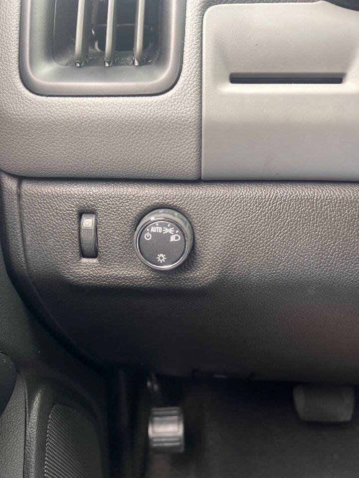 Used 2022 Chevrolet Colorado W/T w/ WT Convenience Package RWD image 20