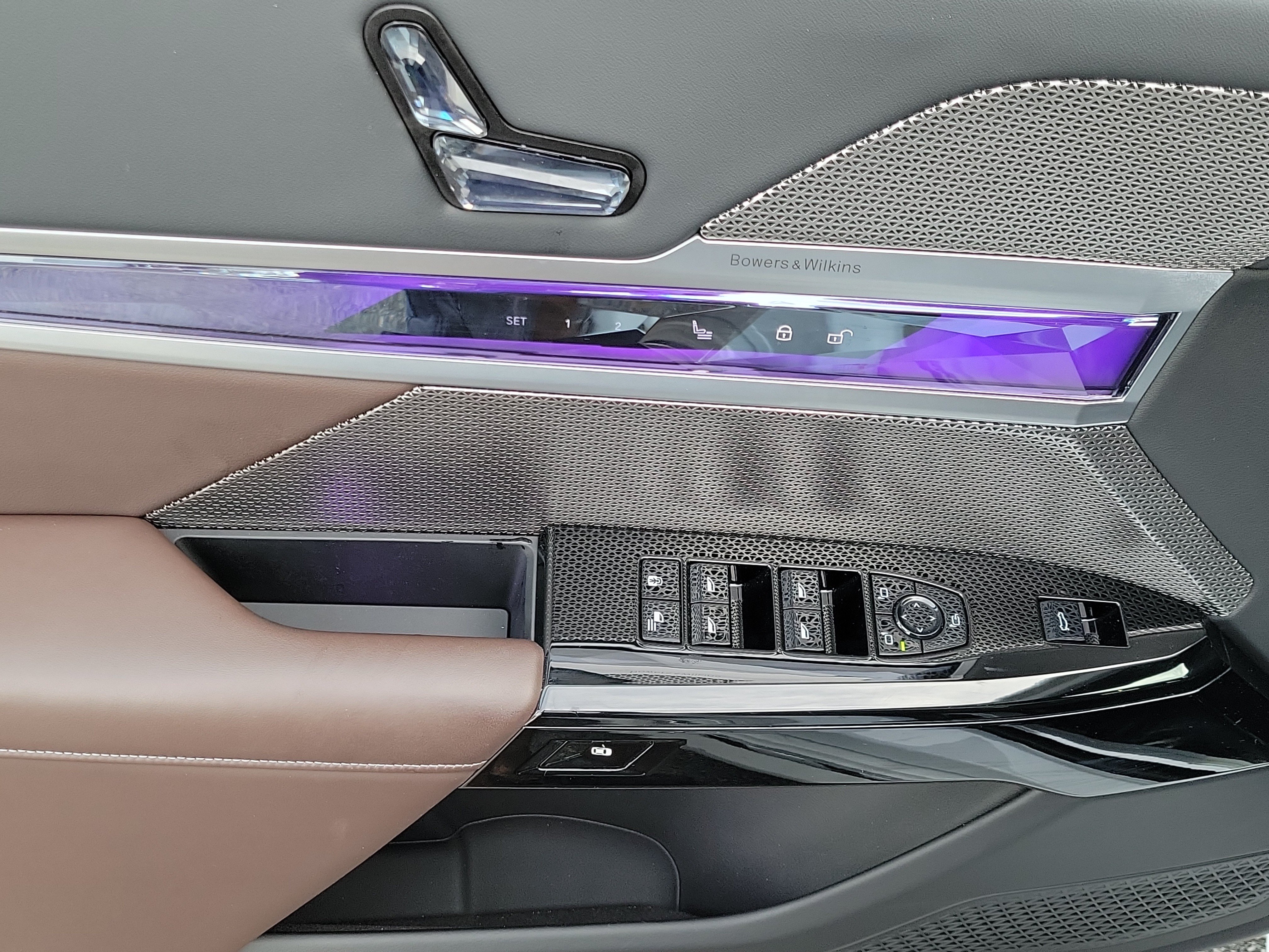 Certified 2023 BMW i7 xDrive60 AWD/4WD image 16