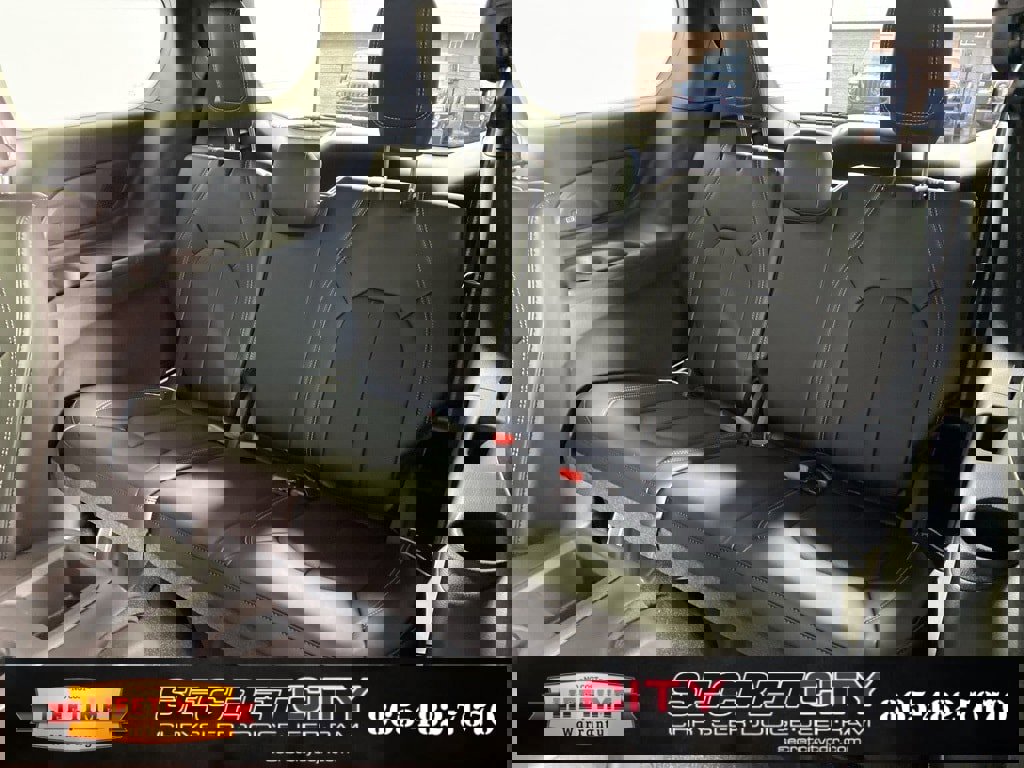 New 2026 Chrysler Pacifica Select image 31