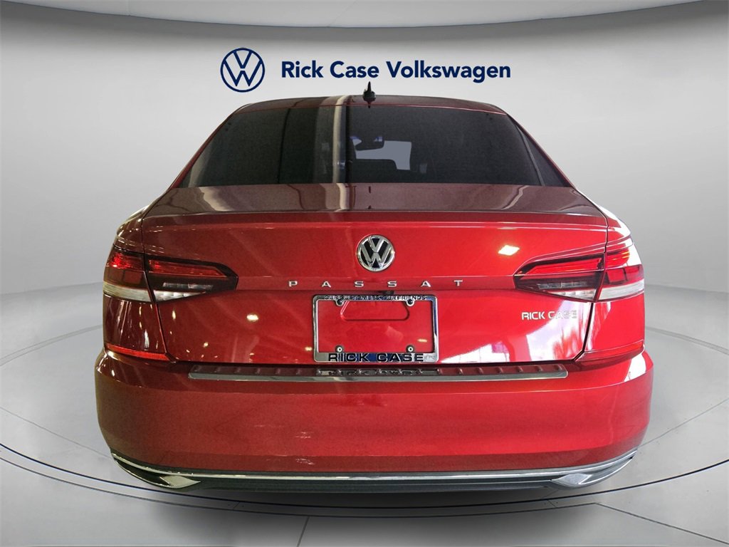 Used 2022 Volkswagen Passat 2.0T SE image 6