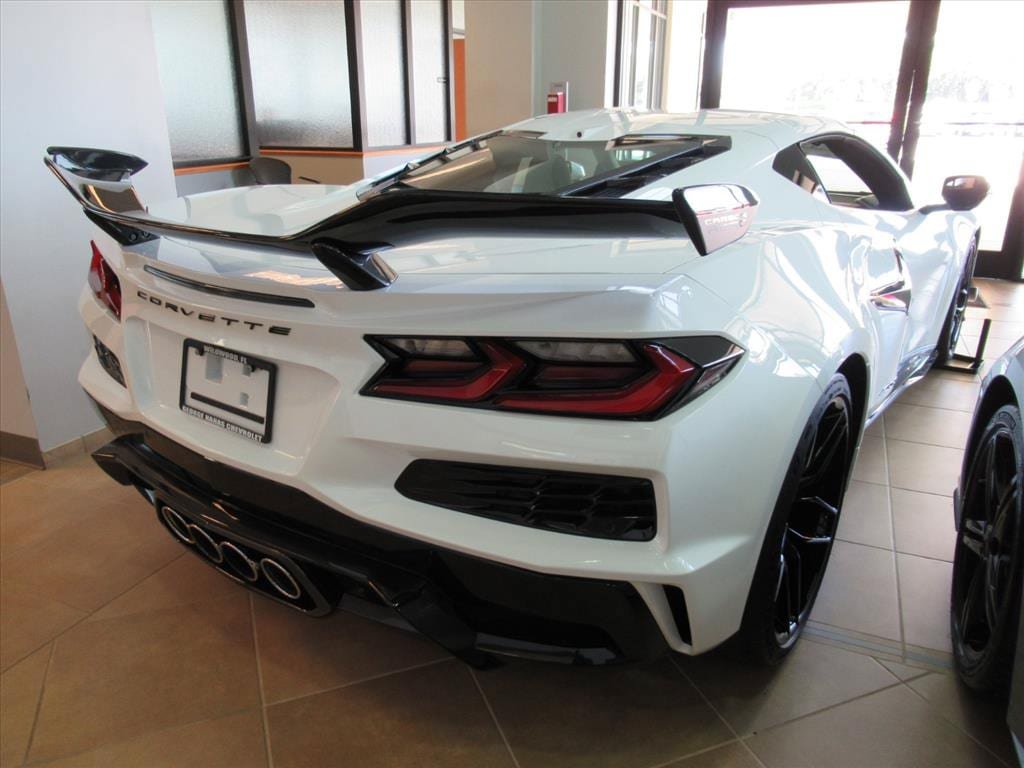 New 2026 Chevrolet Corvette Z06 w/ Z07 Performance Package RWD image 6