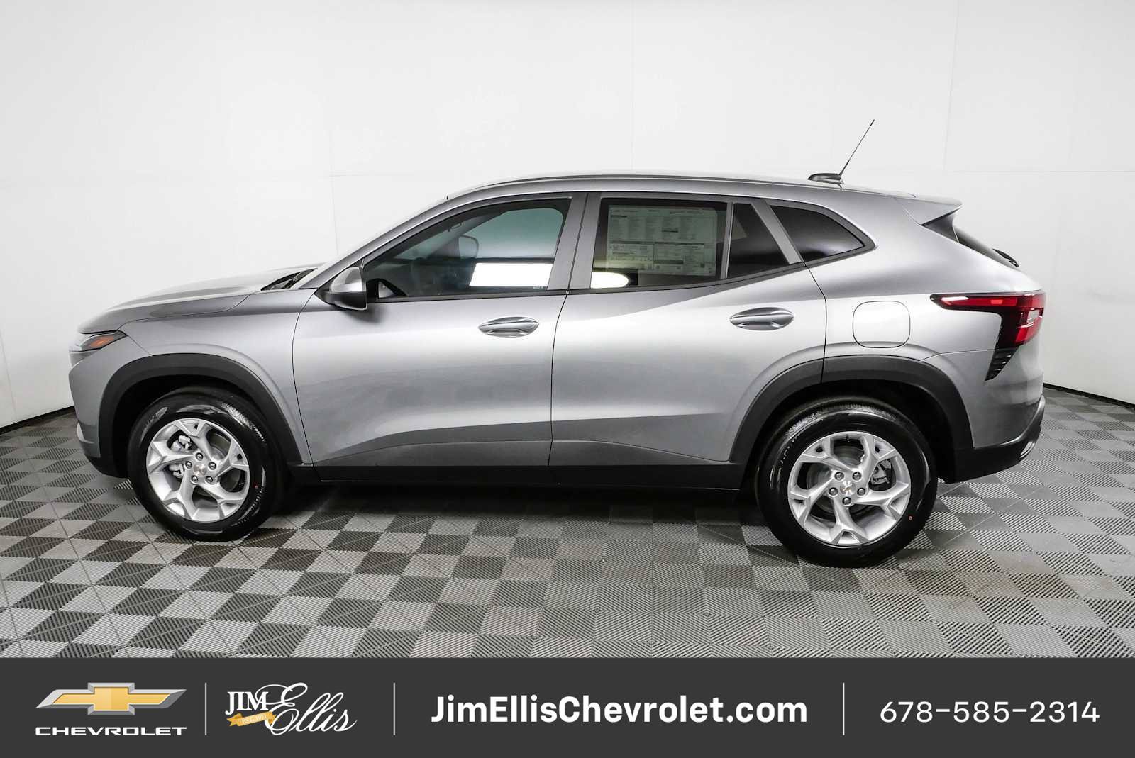New 2026 Chevrolet Trax LS w/ LS Convenience Package FWD image 27