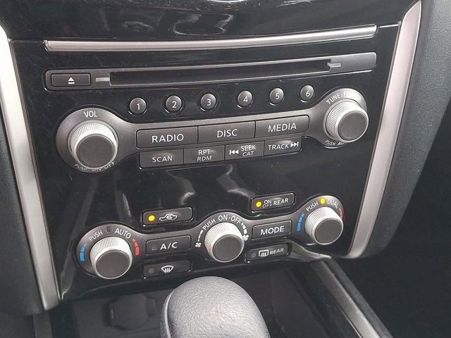 Used 2018 Nissan Pathfinder SV image 15