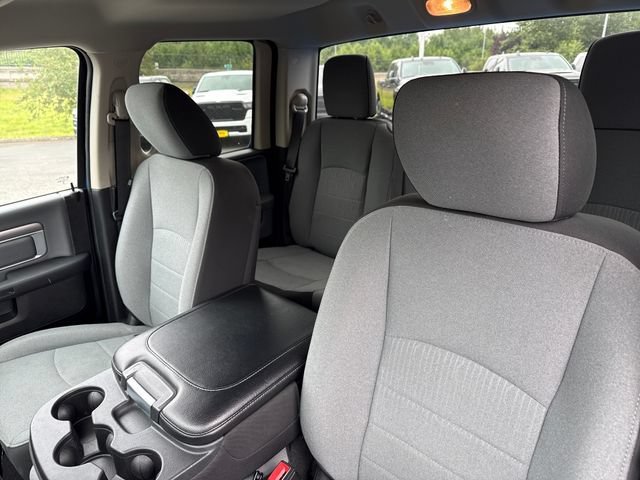 Used 2024 RAM 1500 Classic SLT AWD/4WD image 27