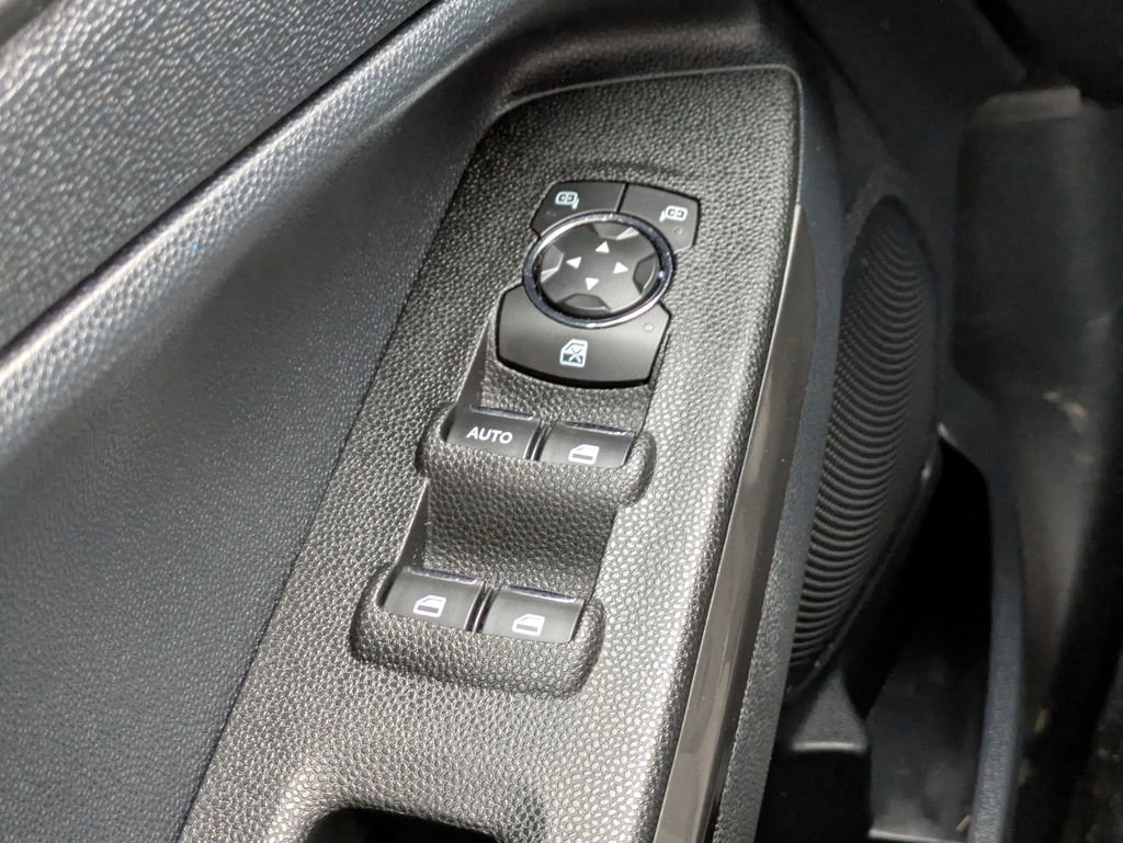 Used 2018 Ford EcoSport SE image 25