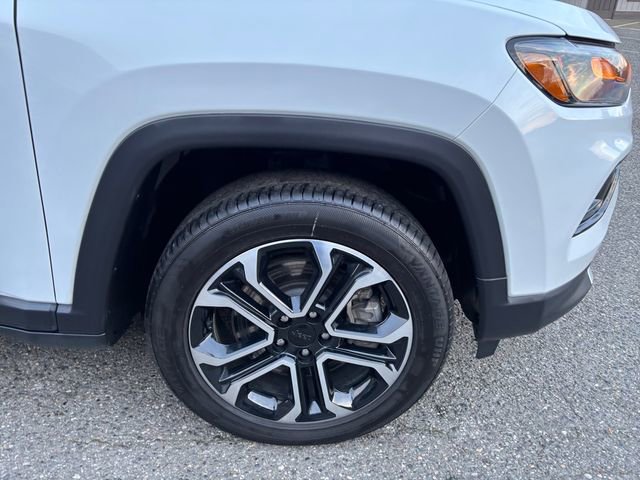 Used 2023 Jeep Compass Limited AWD/4WD image 17
