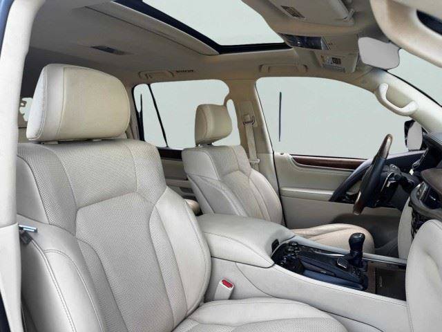 Used 2019 Lexus LX 570 4WD w/ Luxury Package image 59