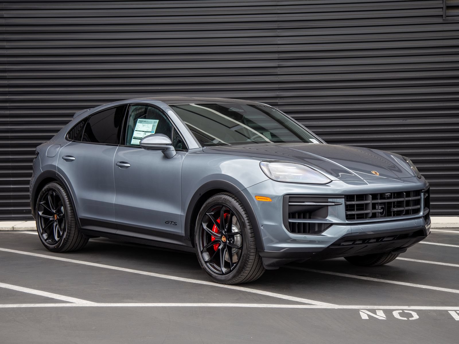 New 2026 Porsche Cayenne GTS AWD/4WD image 9