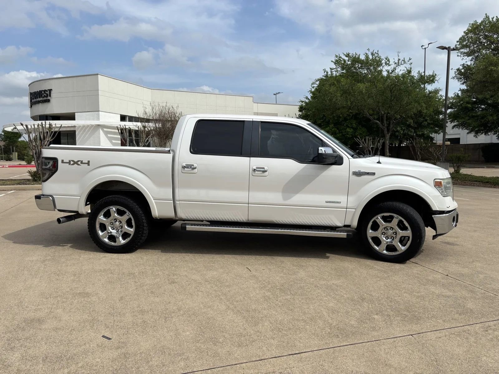 Used 2014 Ford F150 King Ranch w/ King Ranch Luxury Package AWD/4WD image 4