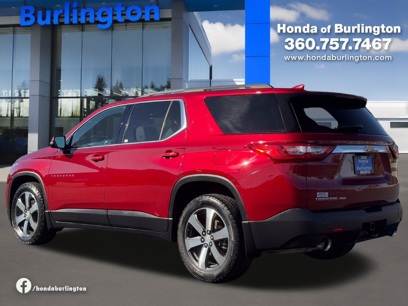 Used 2020 Chevrolet Traverse LT w/ LT Premium Package AWD/4WD image 4