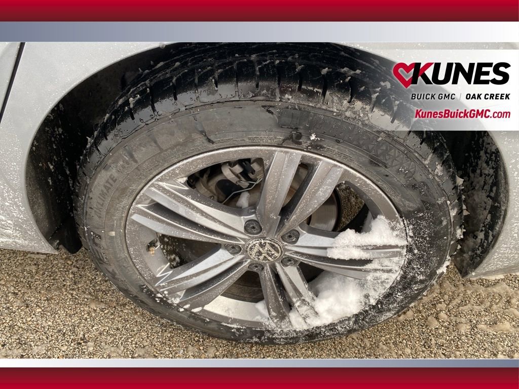 Used 2024 Volkswagen Jetta SE image 23