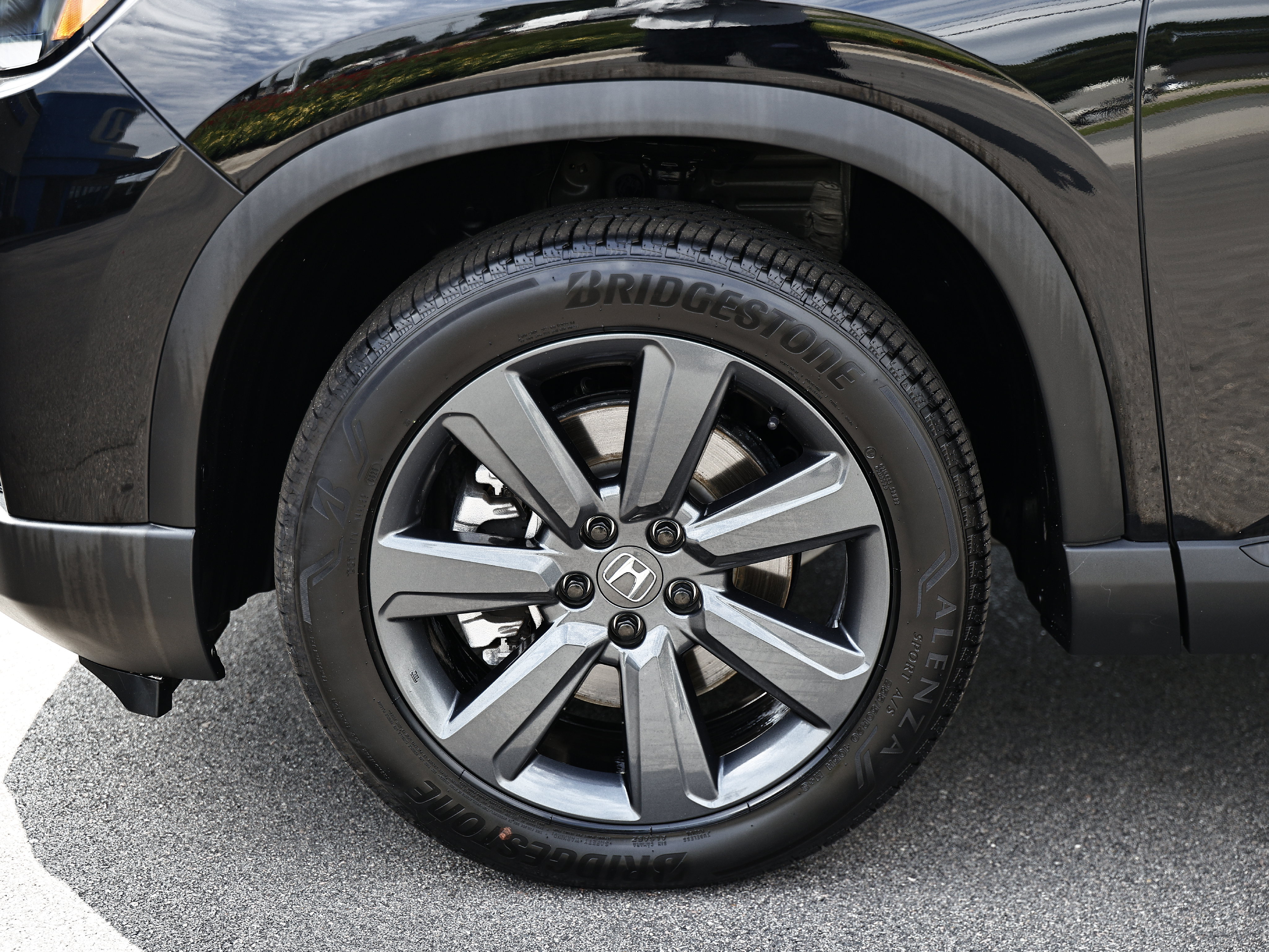 Used 2026 Honda Pilot Sport image 4