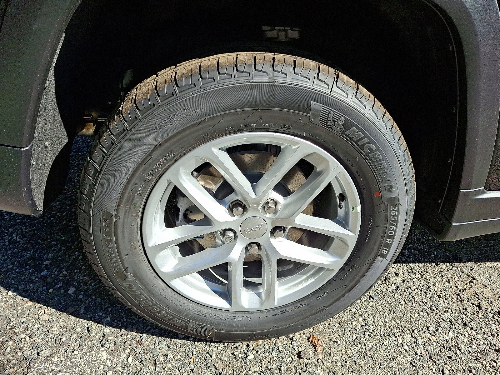 New 2025 Jeep Grand Cherokee Laredo X w/ Luxury Tech Group I image 5