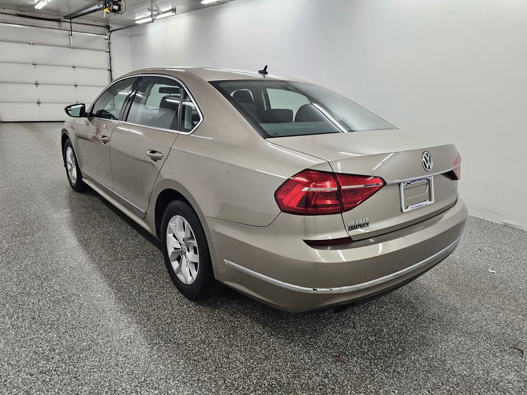 Used 2016 Volkswagen Passat 1.8T S FWD image 7