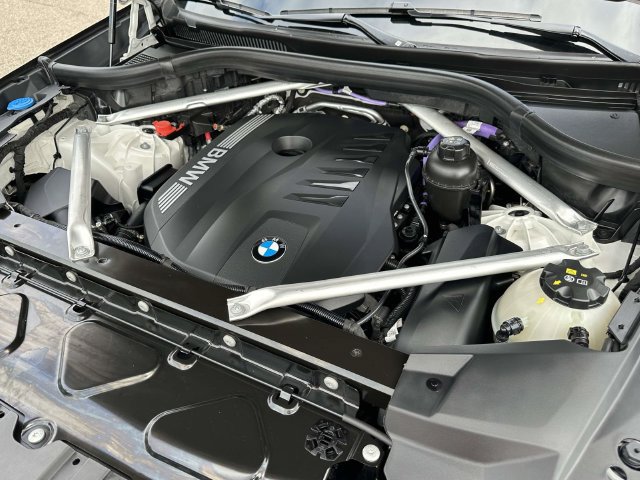 Certified 2025 BMW X5 xDrive40i w/ Premium Package AWD/4WD image 13