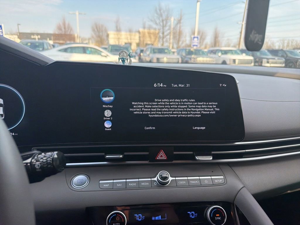 Used 2023 Hyundai Elantra SEL w/ Convenience Package image 9