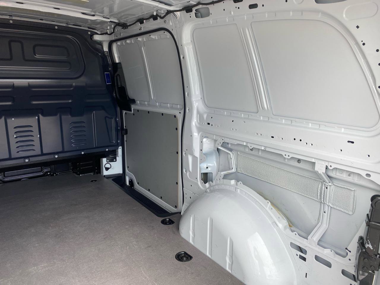 Used 2021 Mercedes-Benz Metris image 10