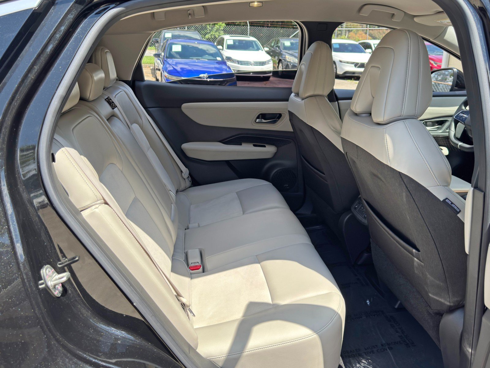 Used 2023 Nissan Ariya FWD image 34