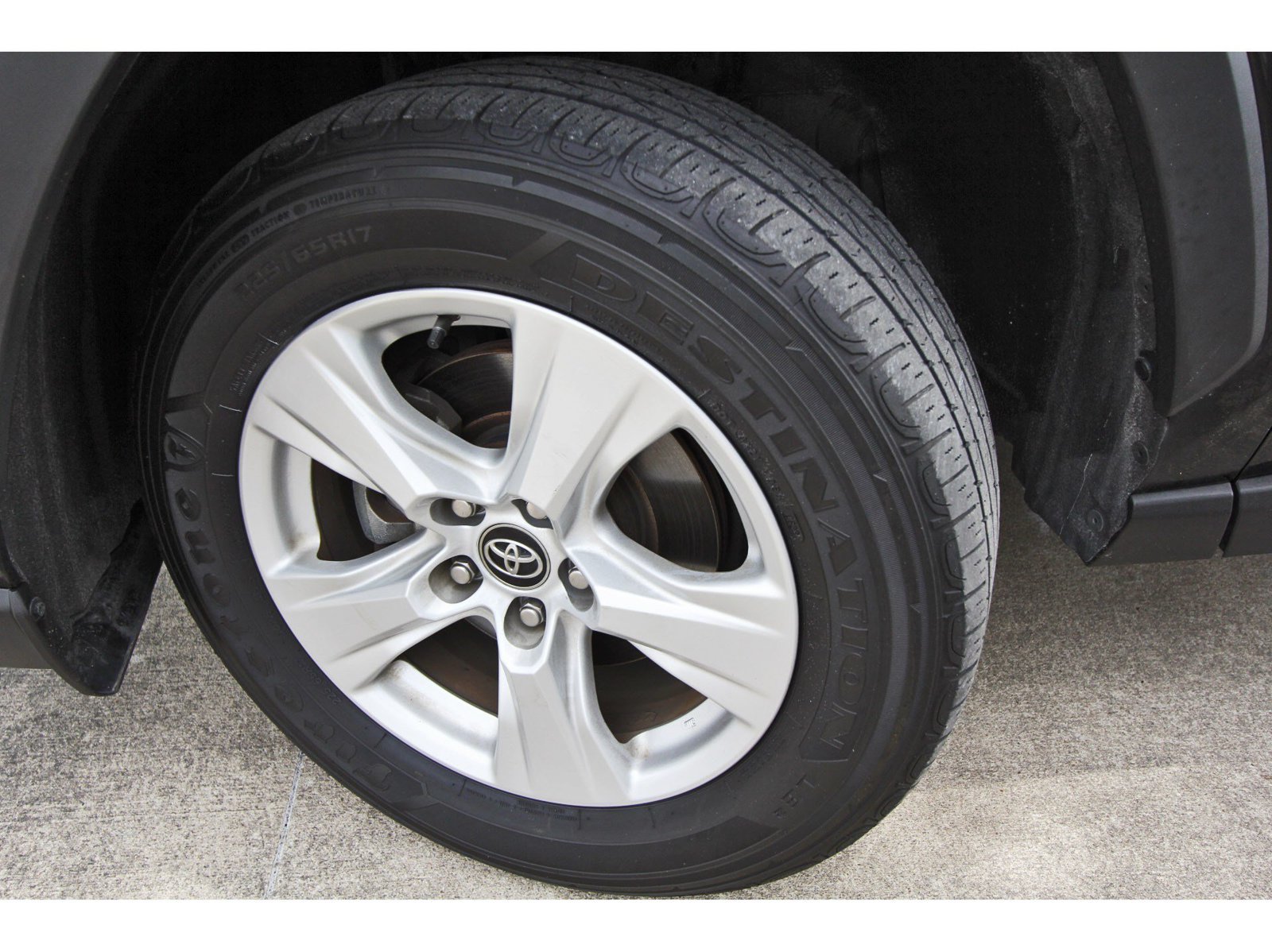 Used 2021 Toyota RAV4 XLE FWD image 28