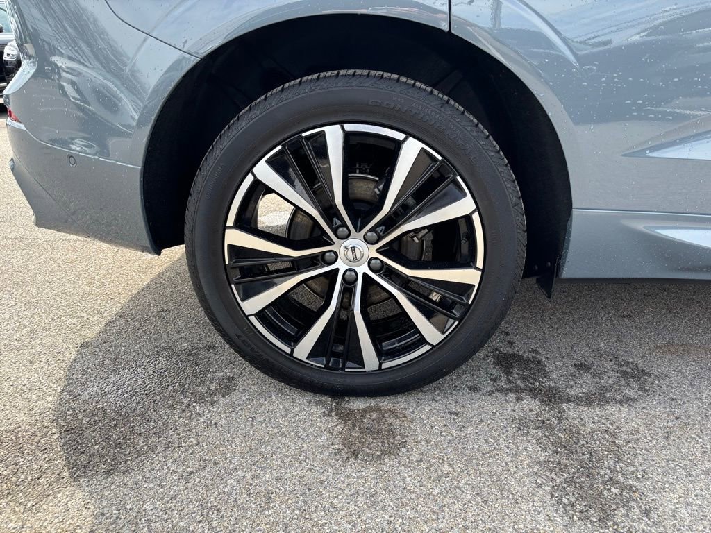 Used 2023 Volvo XC60 B5 Plus w/ Climate Package AWD/4WD image 33