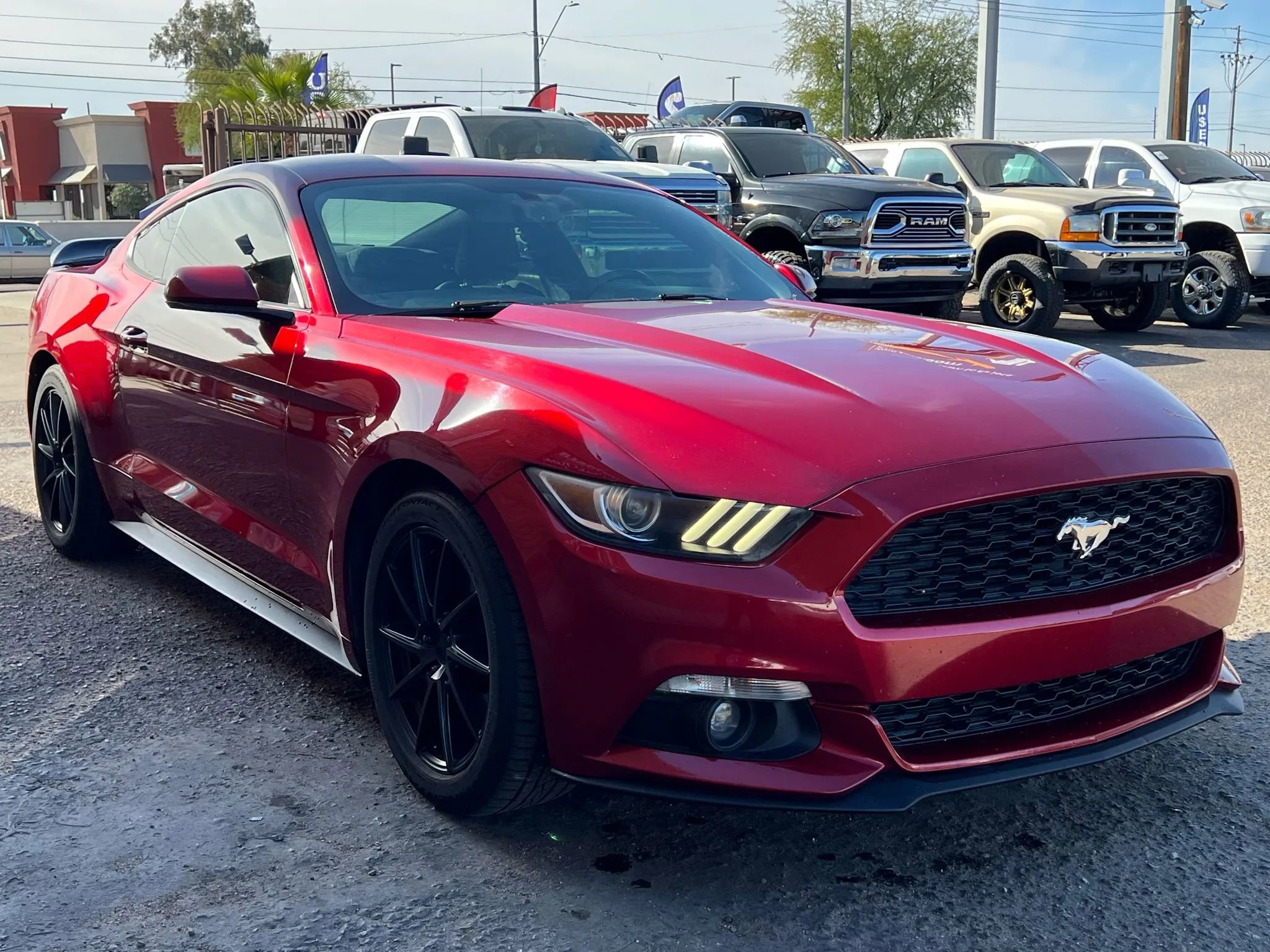 Used 2017 Ford Mustang Coupe image 5